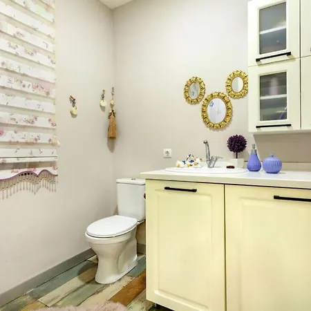 Central Location Taksim And Galata 5 Minutes