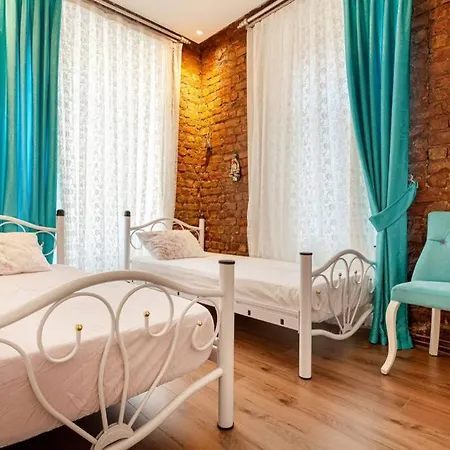 Central Location Taksim And Galata 5 Minutes