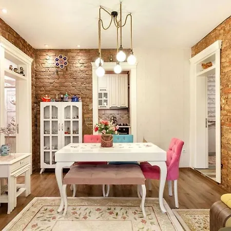 Апартаменты Central Location Taksim And Galata 5 Minutes *